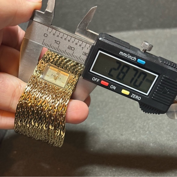 Dakota Watch Company Ladies Gold Tone Square Dial Watch Wide Bracelet Working - Picture 6 of 8